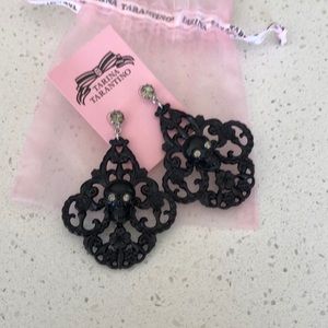 Trauma Tarantino Skull Earrings